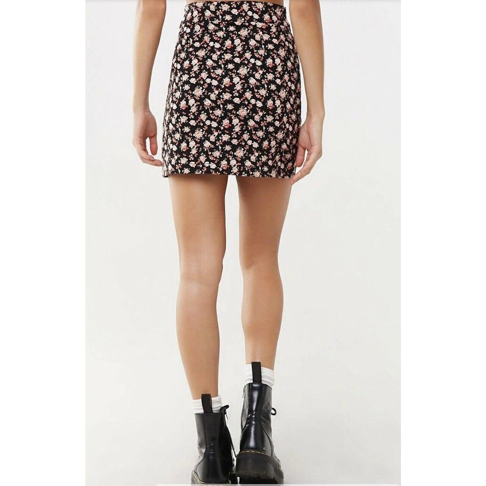 Forever 21 Black & Pink Rose Sz 3X Skirt Denim Mini Cover Up Plus Size Vacay E2 - Picture 9 of 10